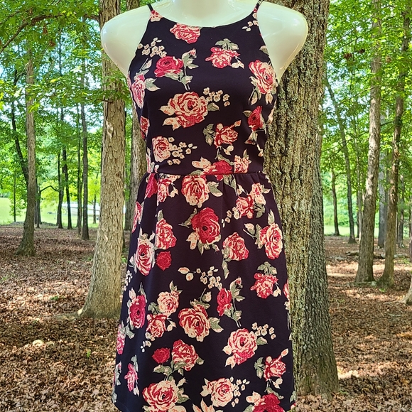 Women's Small C Label Black Floral Mini Dress - Picture 3 of 11